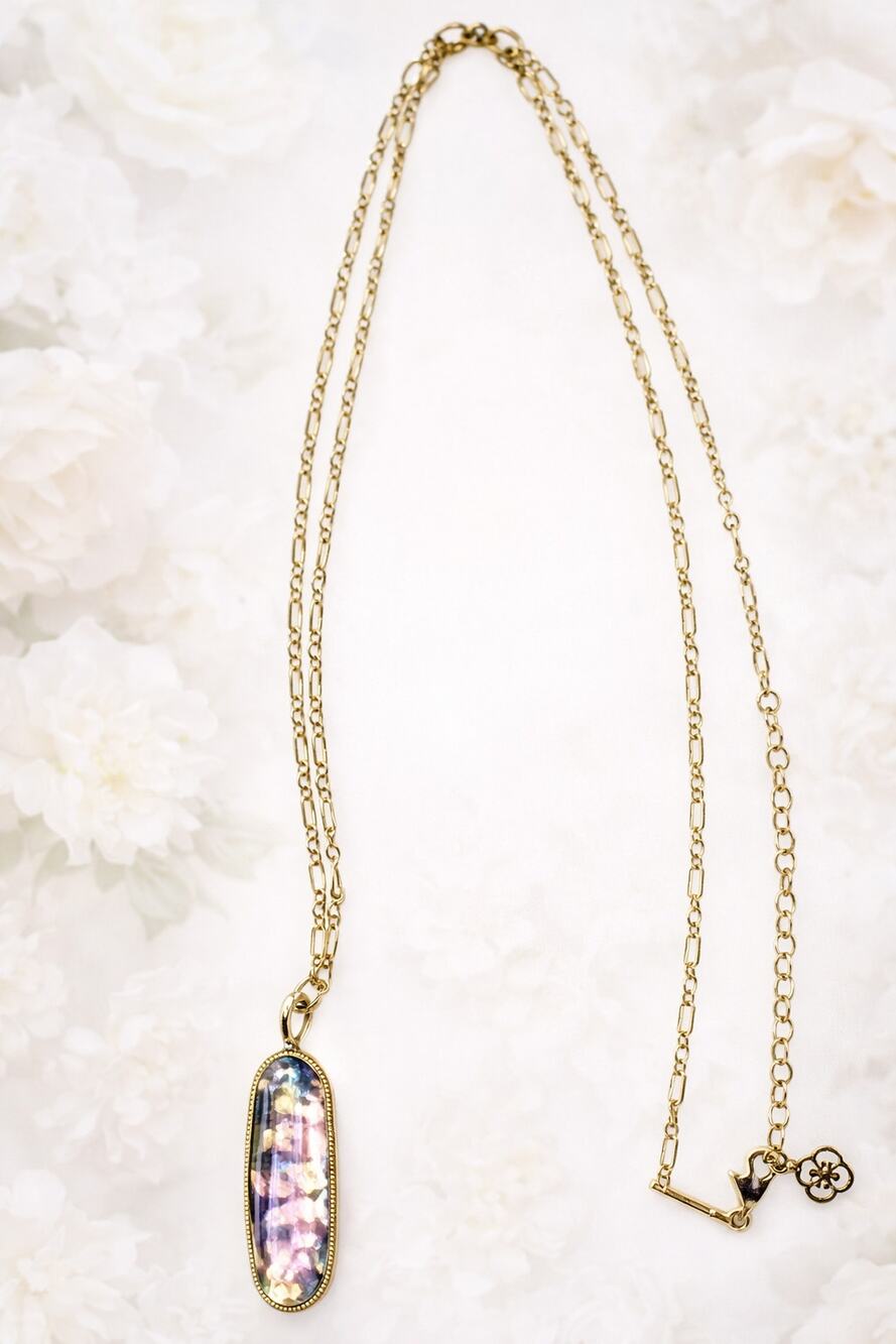 Kendra Scott Long Iridescent Pendant Necklace 32 inch Gold Chain Toggle Clasp